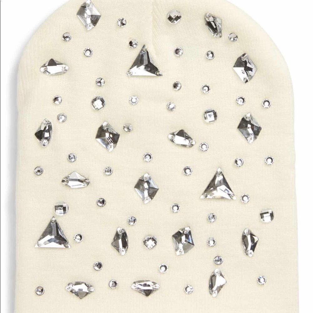 White stone hat 